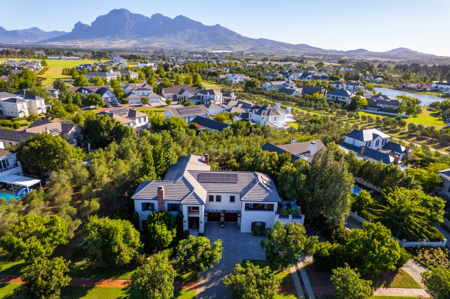 5 Bedroom Property for Sale in Val De Vie Estate Western Cape